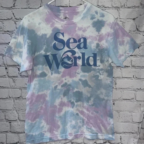 Sea World Tops - Sea World Vintage Blue‎ and Purple Tie Dye Graphic T-Shirt Size Medium